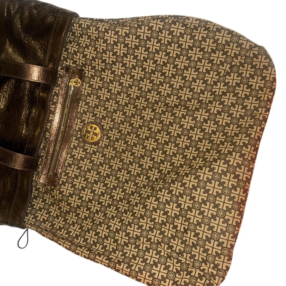 Tory Burch reposhing this
